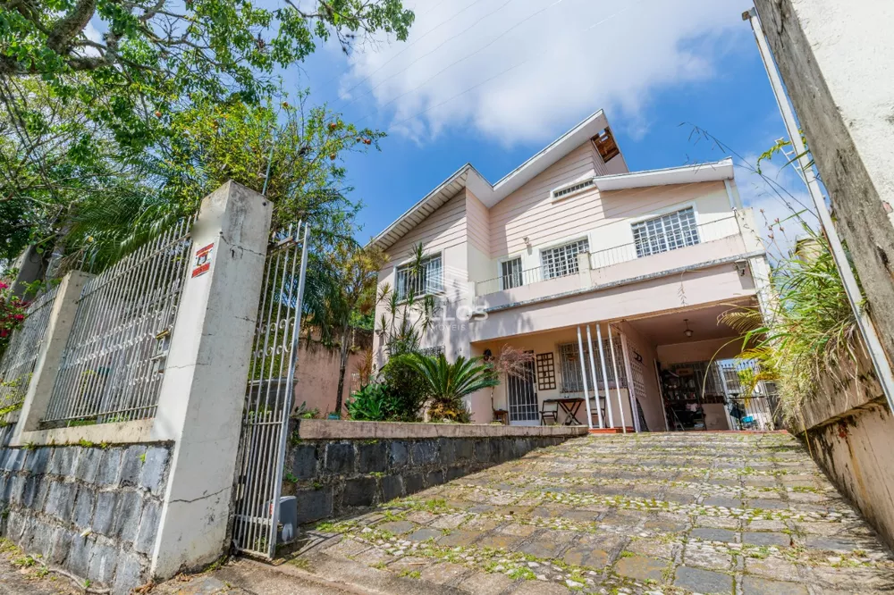 Casa, 8 quartos, 200 m² - Foto 1