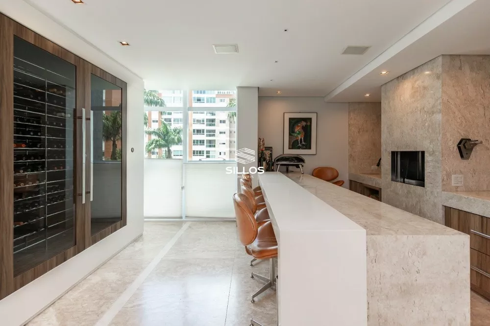 Apartamento, 3 quartos, 312 m² - Foto 2