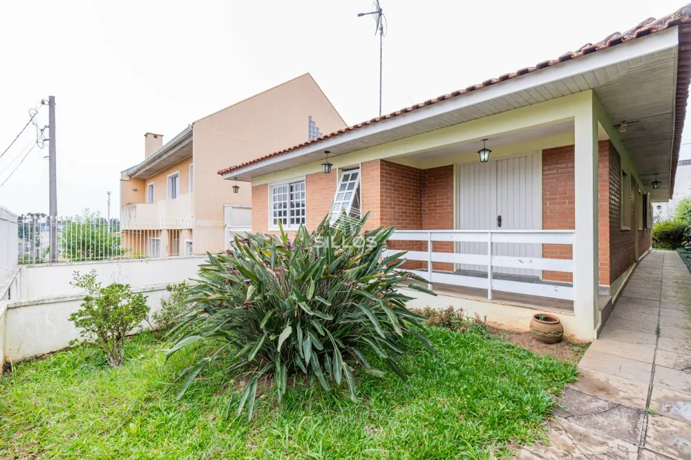 Casa, 3 quartos, 222 m² - Foto 1