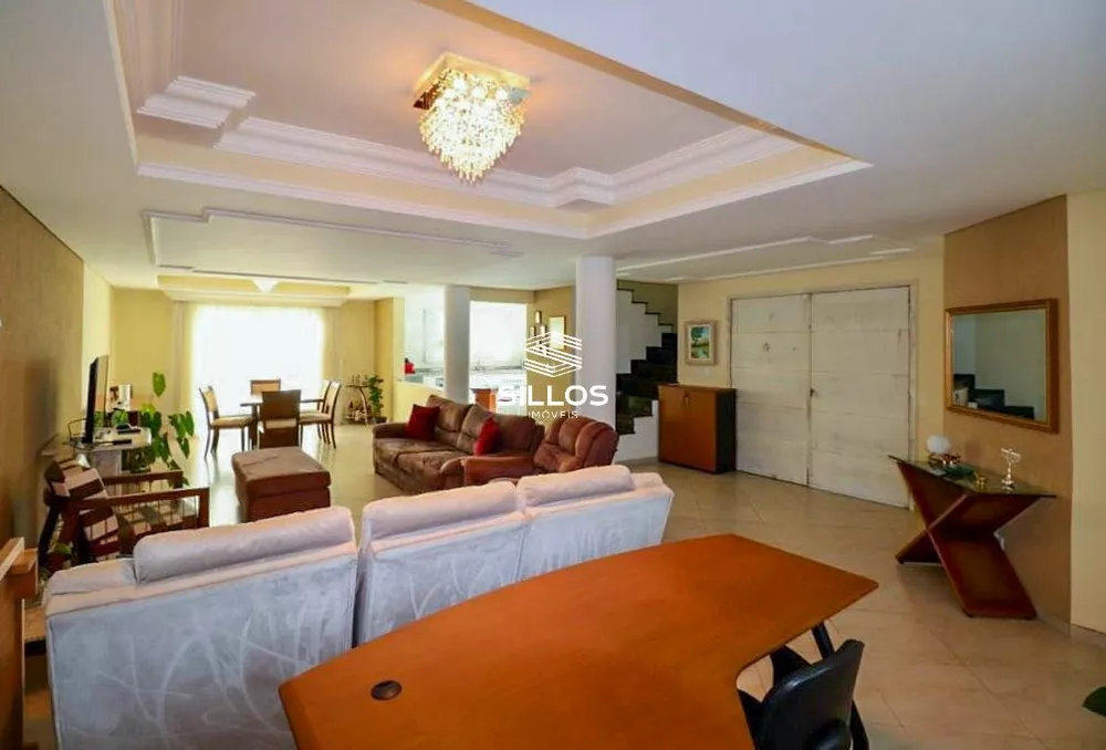 Sobrado, 3 quartos, 265 m² - Foto 1
