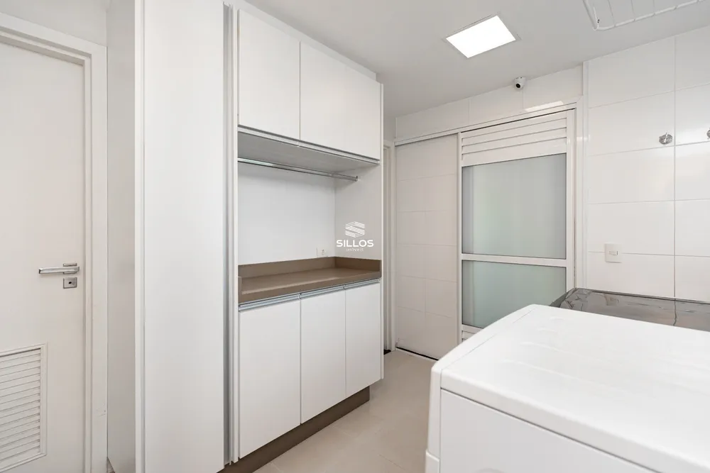 Apartamento, 3 quartos, 228 m² - Foto 2