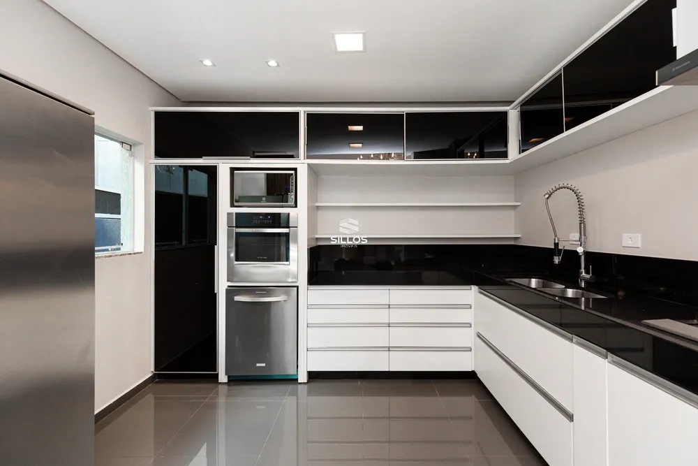 Casa, 3 quartos, 290 m² - Foto 2