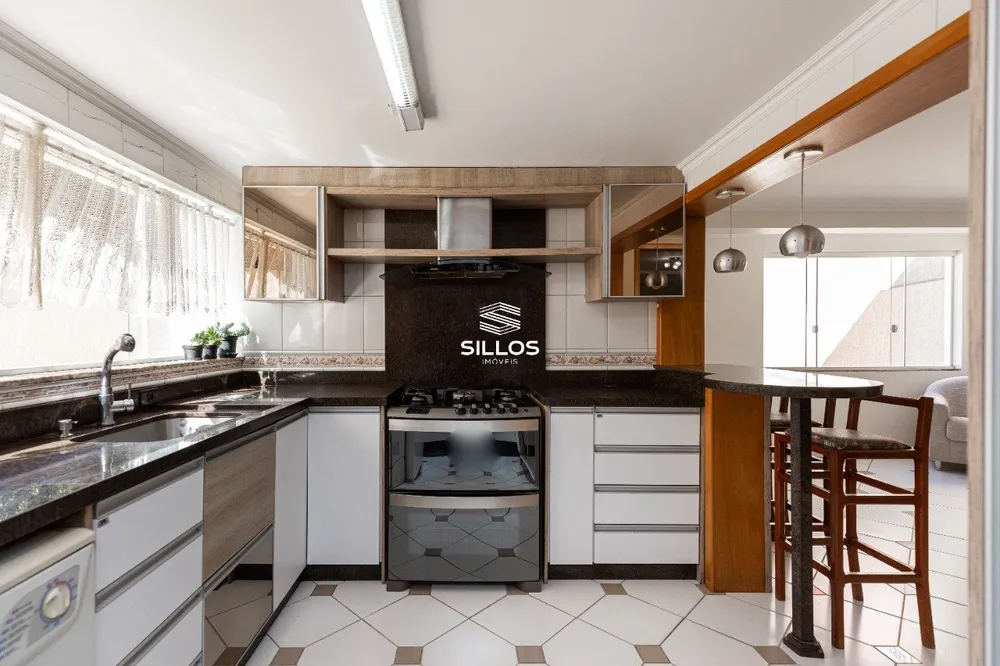 Casa, 4 quartos, 297 m² - Foto 2