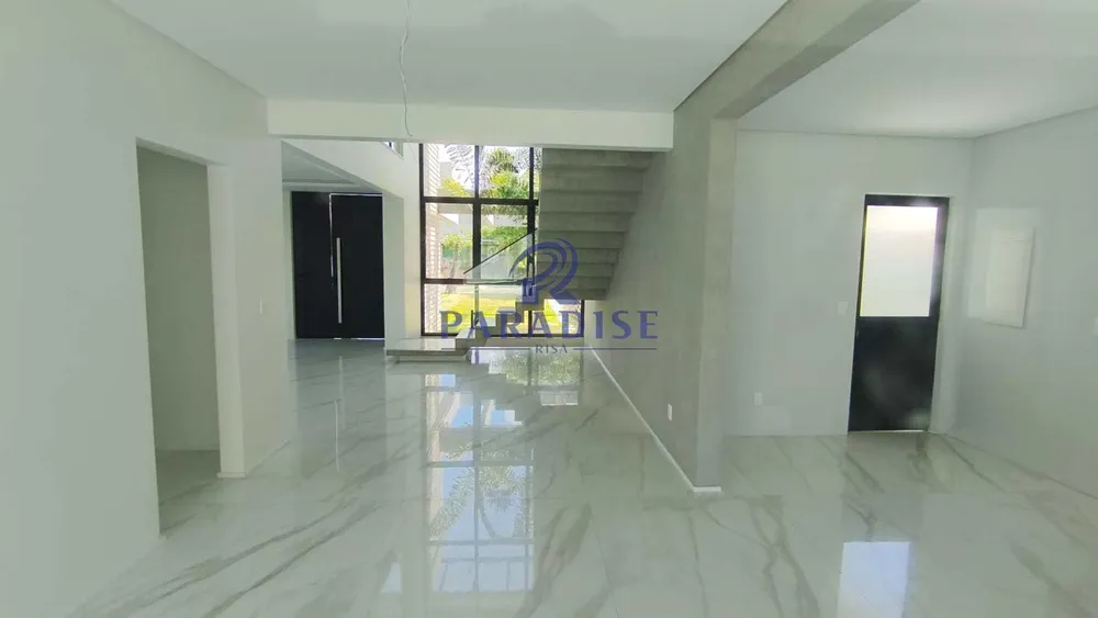 Casa, 5 quartos, 300 m² - Foto 1