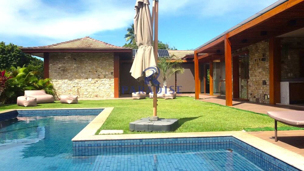 Casa à venda com 6 quartos, 700m² - Foto 1