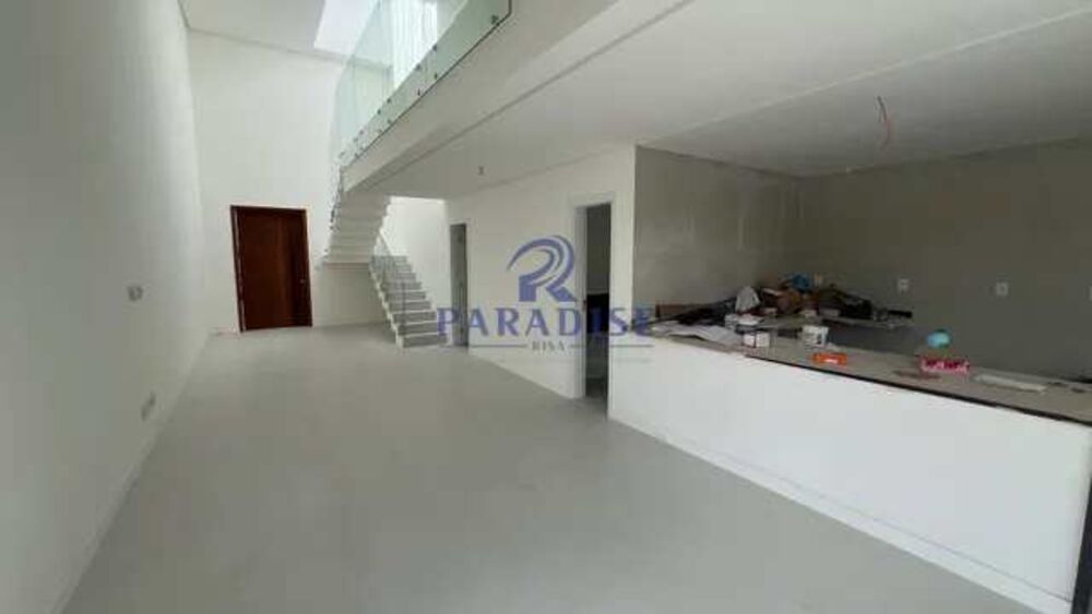 Casa à venda com 4 quartos, 294m² - Foto 4