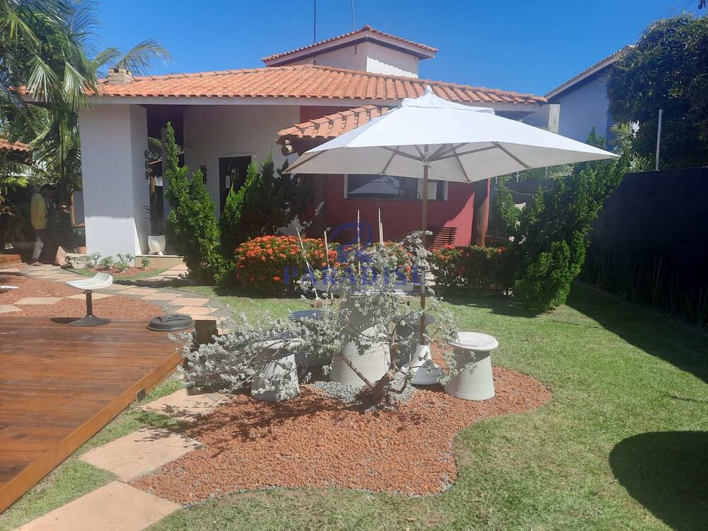 Casa à venda com 4 quartos, 350m² - Foto 1