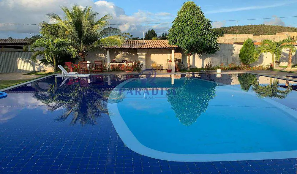 Chácara, 3 quartos, 2752 m² - Foto 1