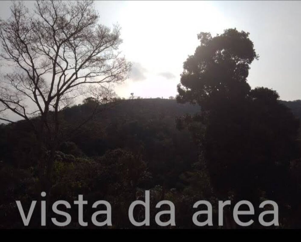 Chácara à venda com 1 quarto, 82m² - Foto 1