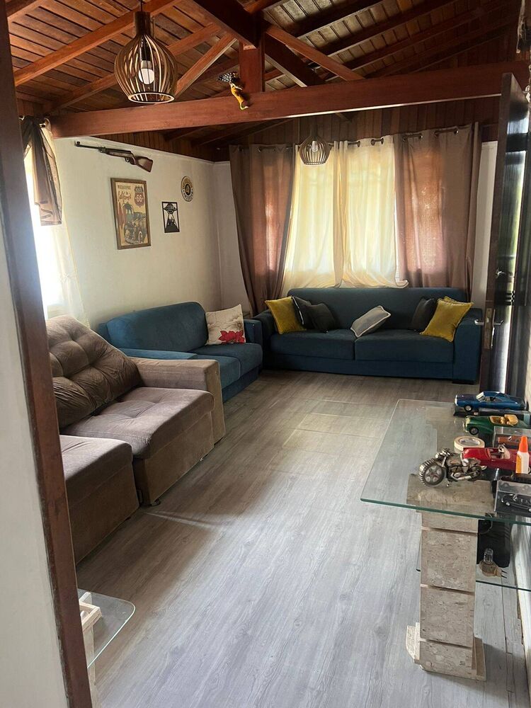 Chácara à venda com 4 quartos, 1500m² - Foto 1