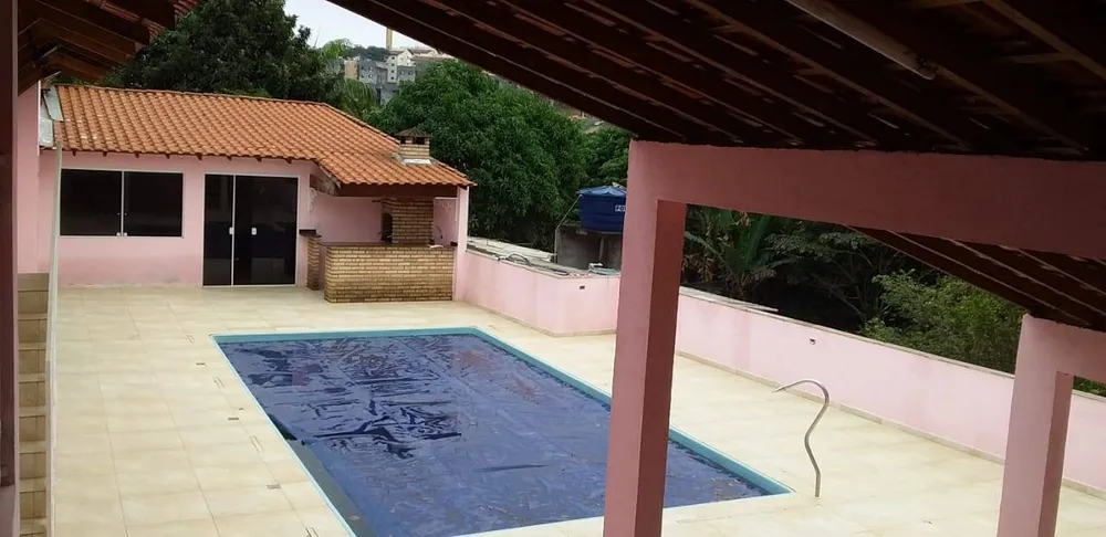 Chácara, 5 quartos, 3300 m² - Foto 1