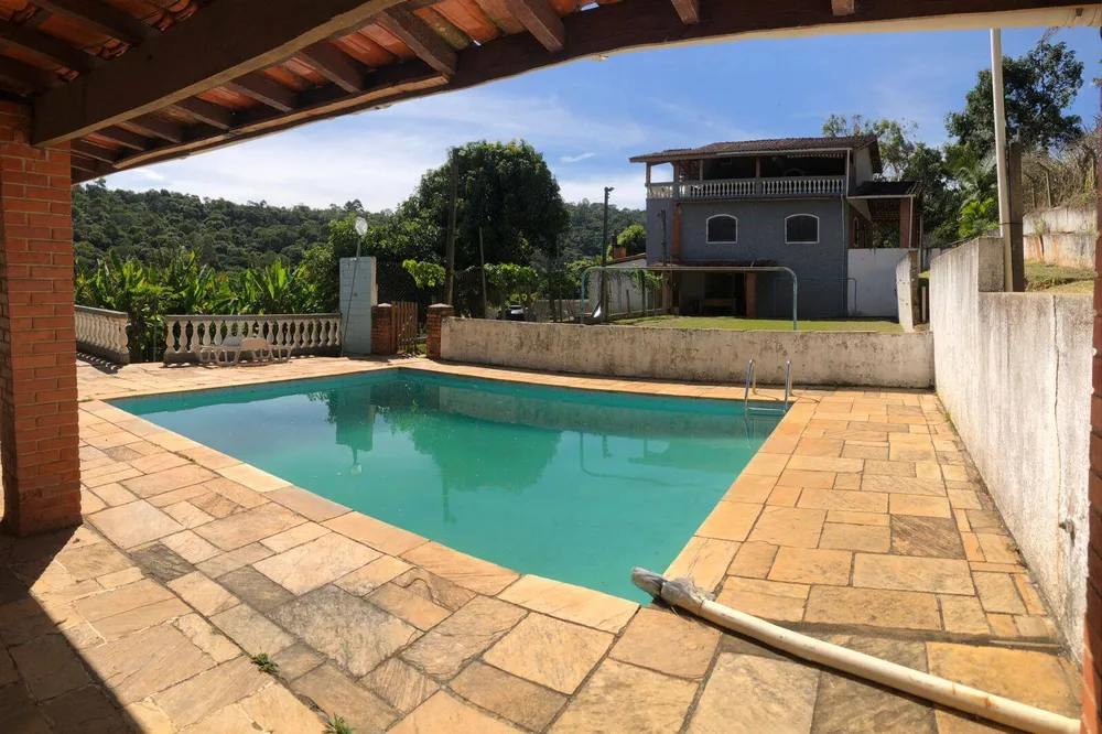 Chácara, 4 quartos, 2100 m² - Foto 1