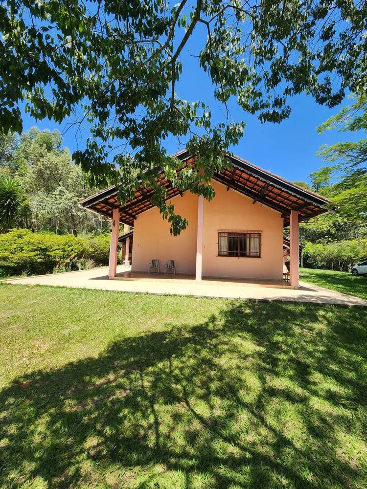 Chácara à venda com 3 quartos, 49m² - Foto 2