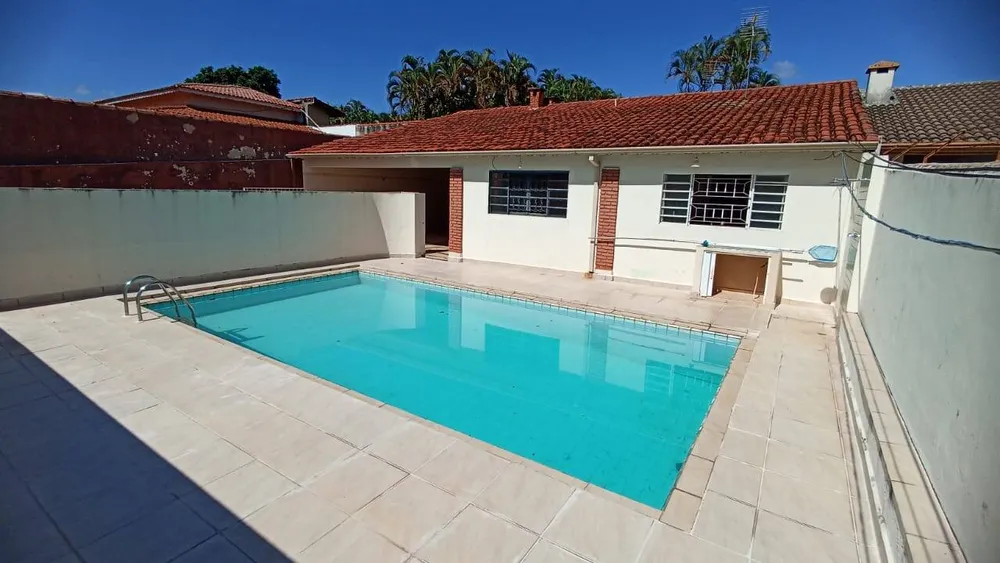 Casa, 5 quartos, 330 m² - Foto 1