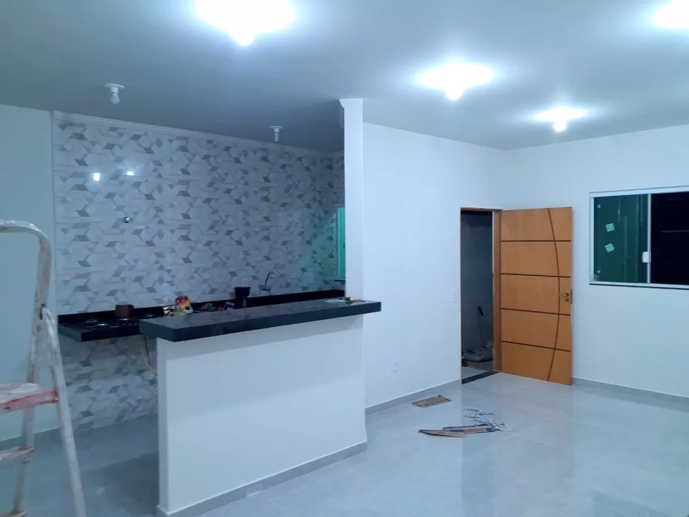 Casa à venda com 2 quartos, 150m² - Foto 2