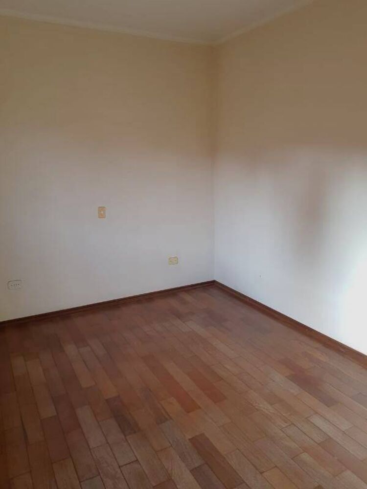 Casa à venda com 3 quartos, 150m² - Foto 3