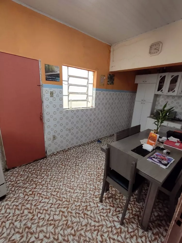 Casa à venda com 4 quartos, 229m² - Foto 9