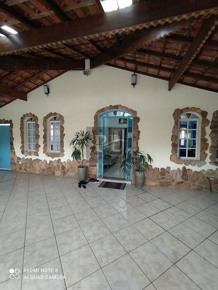 Casa, 4 quartos, 145 m² - Foto 1