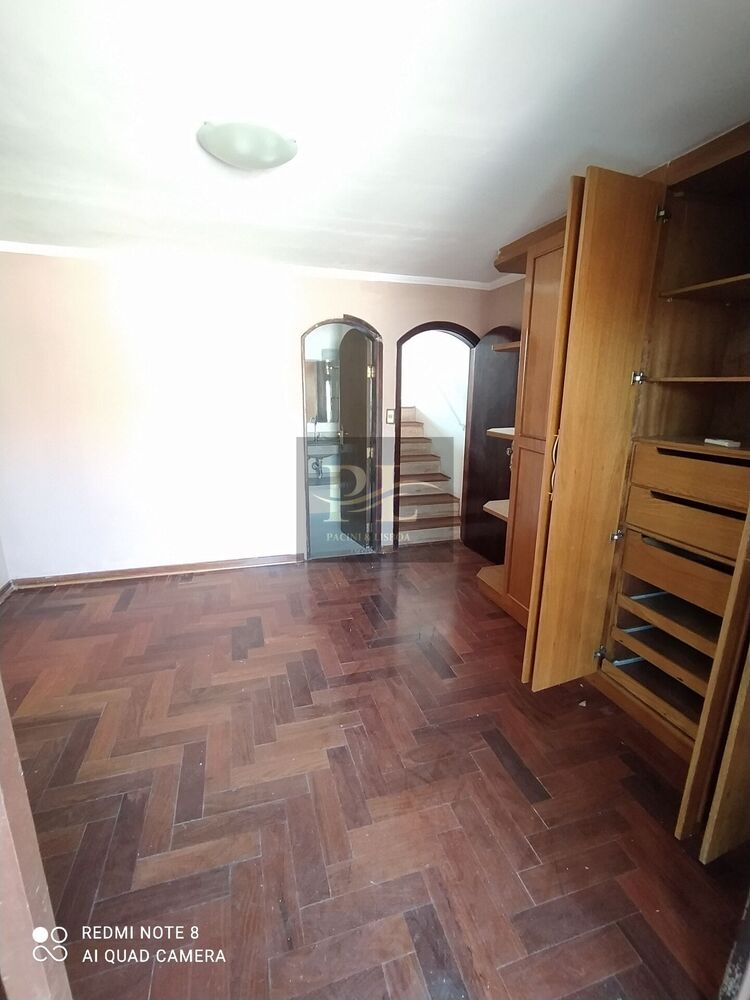 Sobrado à venda com 4 quartos, 296m² - Foto 2
