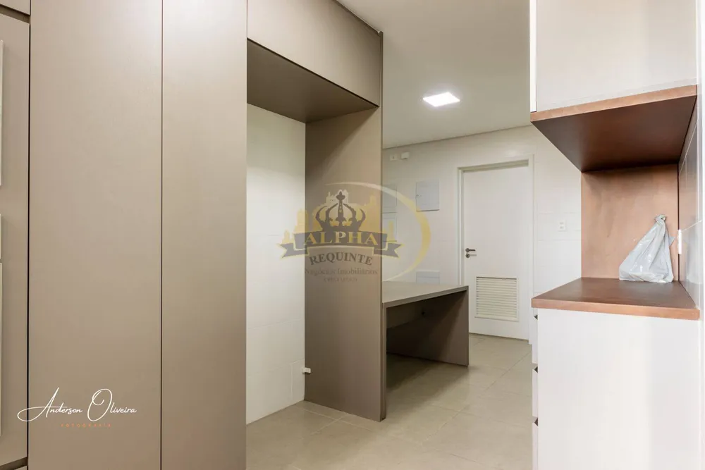 Apartamento, 3 quartos, 285 m² - Foto 2