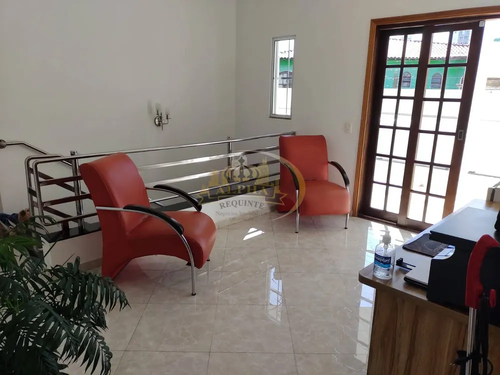 Casa, 4 quartos, 315 m² - Foto 1