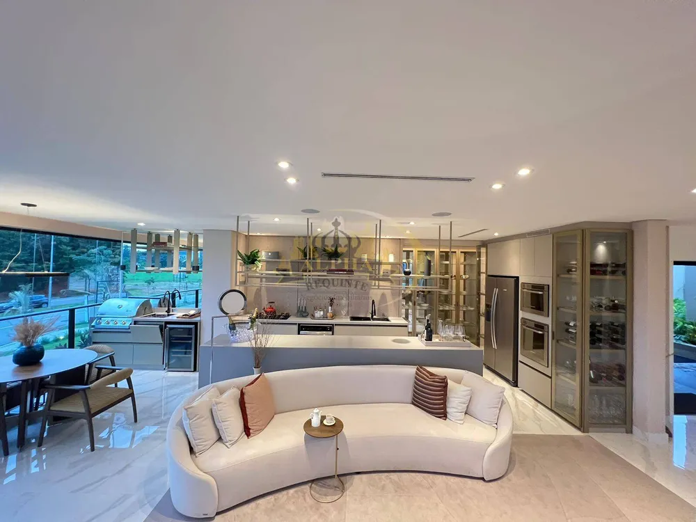 Apartamento, 4 quartos, 218 m² - Foto 1