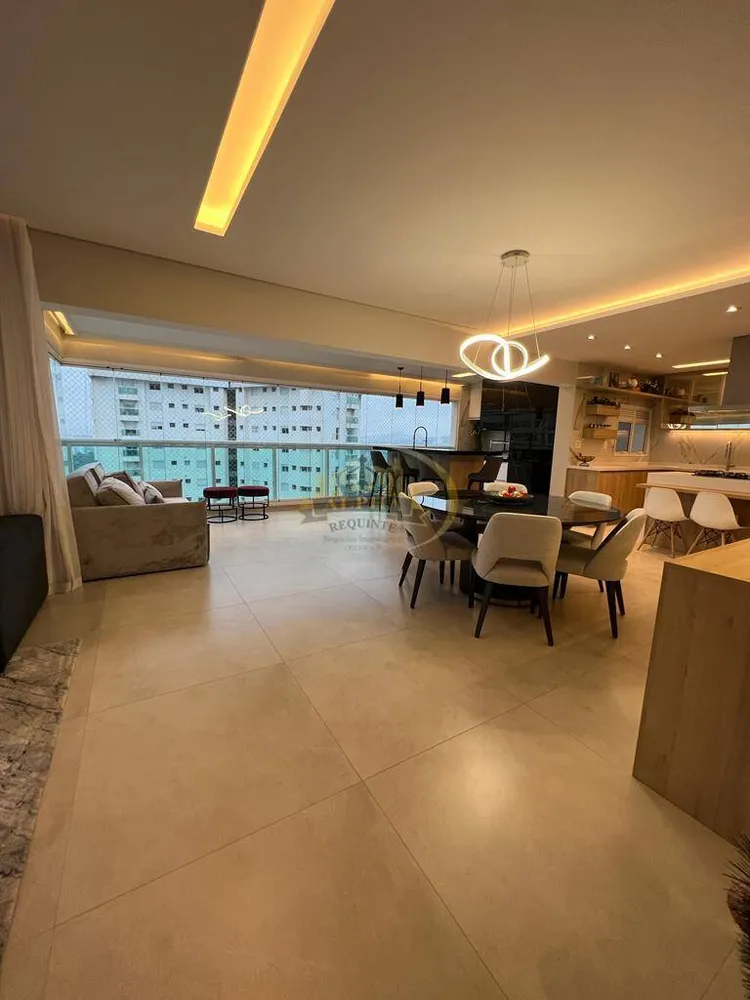 Apartamento, 3 quartos, 200 m² - Foto 1