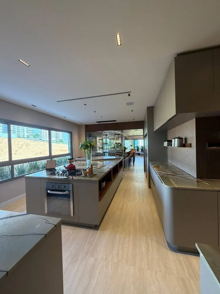 Apartamento, 3 quartos, 230 m² - Foto 2