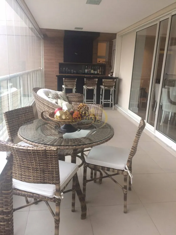 Apartamento, 3 quartos, 228 m² - Foto 9