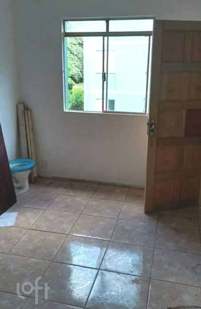 Apartamento à venda com 2 quartos, 46m² - Foto 3