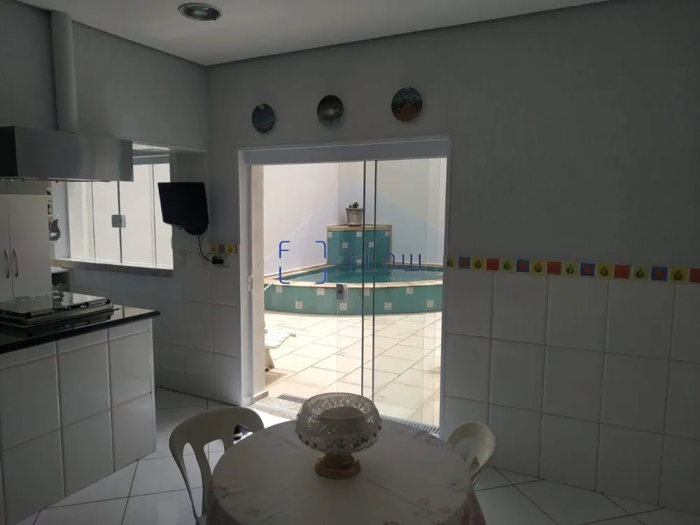 Casa, 3 quartos, 200 m² - Foto 4