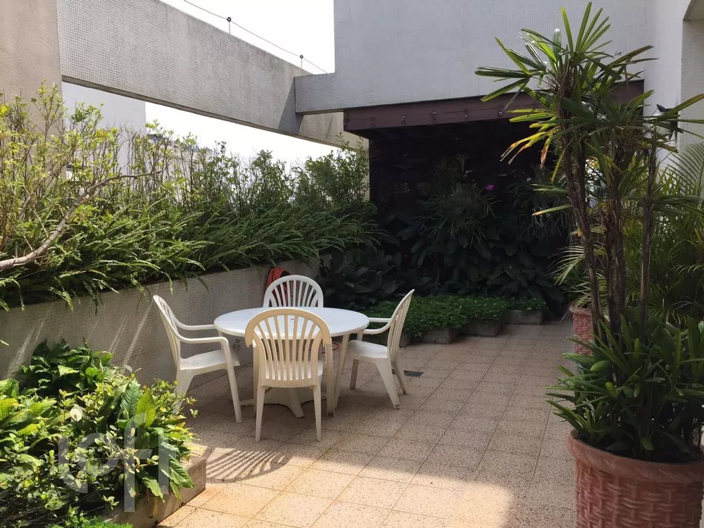 Apartamento à venda com 4 quartos, 252m² - Foto 4