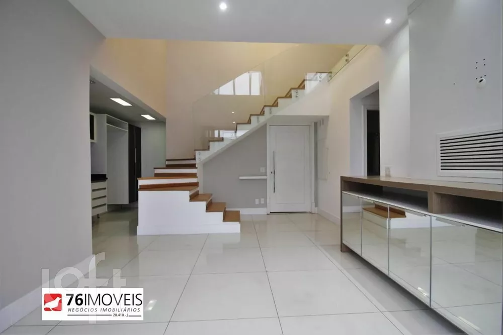 Apartamento à venda com 2 quartos, 220m² - Foto 1