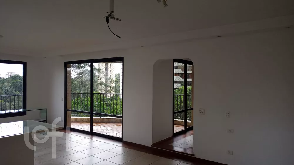 Apartamento à venda com 4 quartos, 316m² - Foto 2