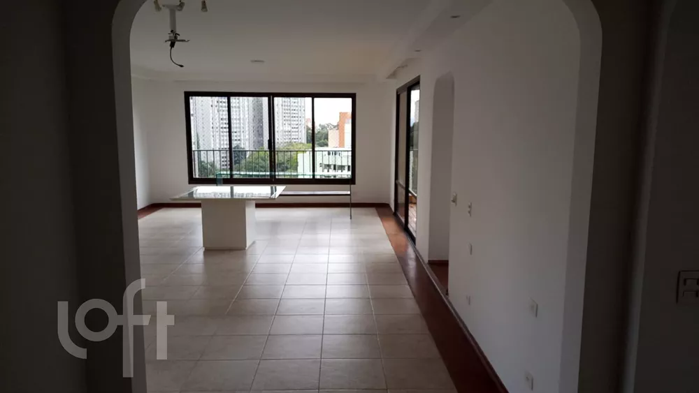 Apartamento à venda com 4 quartos, 316m² - Foto 1