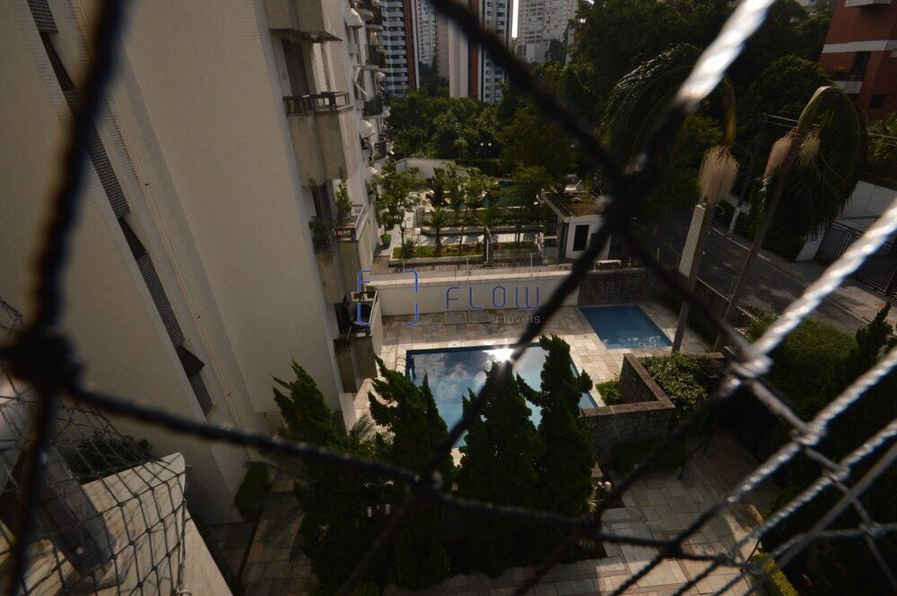 Apartamento à venda com 4 quartos, 196m² - Foto 24