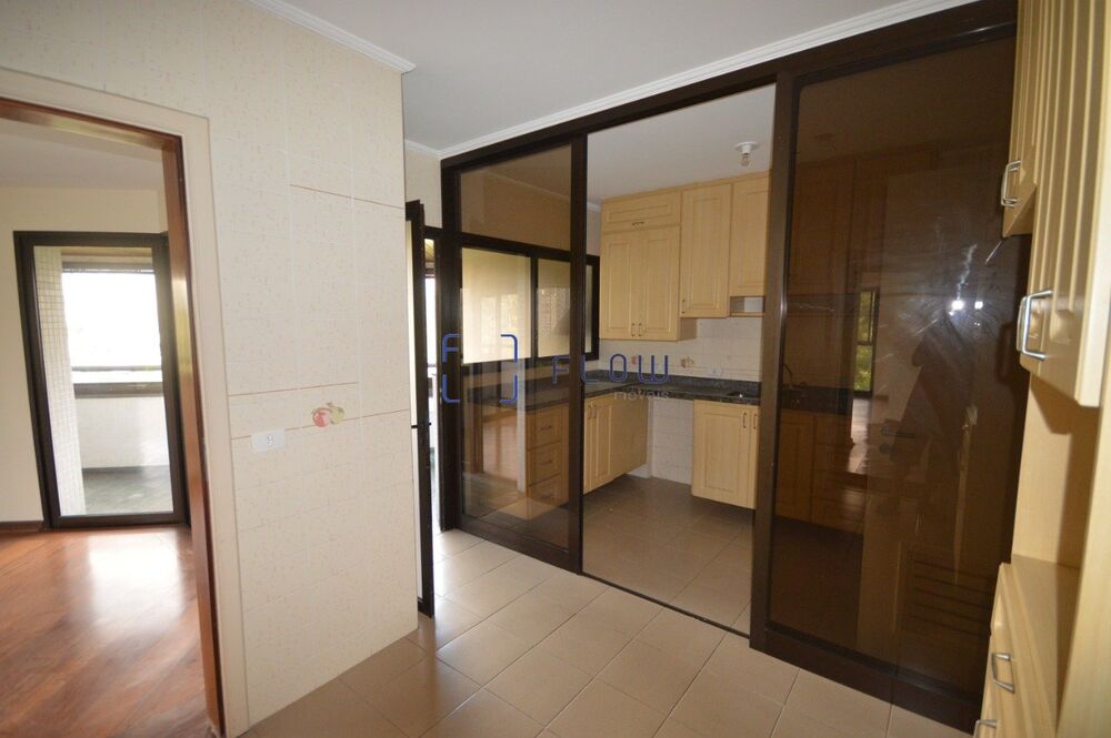Apartamento à venda com 4 quartos, 196m² - Foto 6
