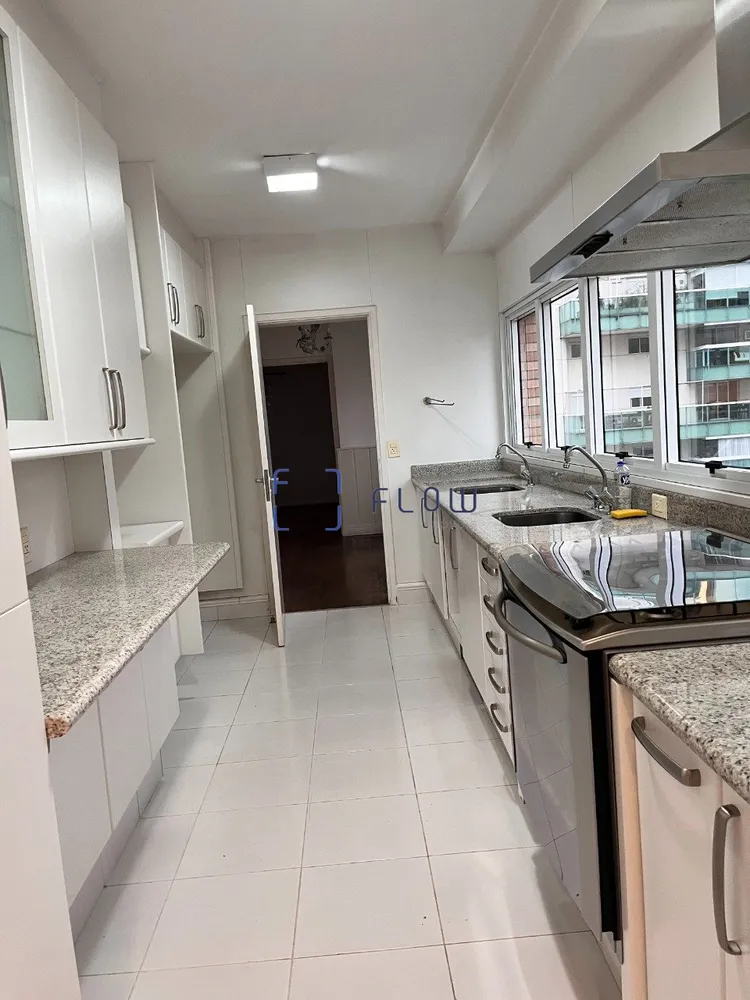 Apartamento, 3 quartos, 240 m² - Foto 11