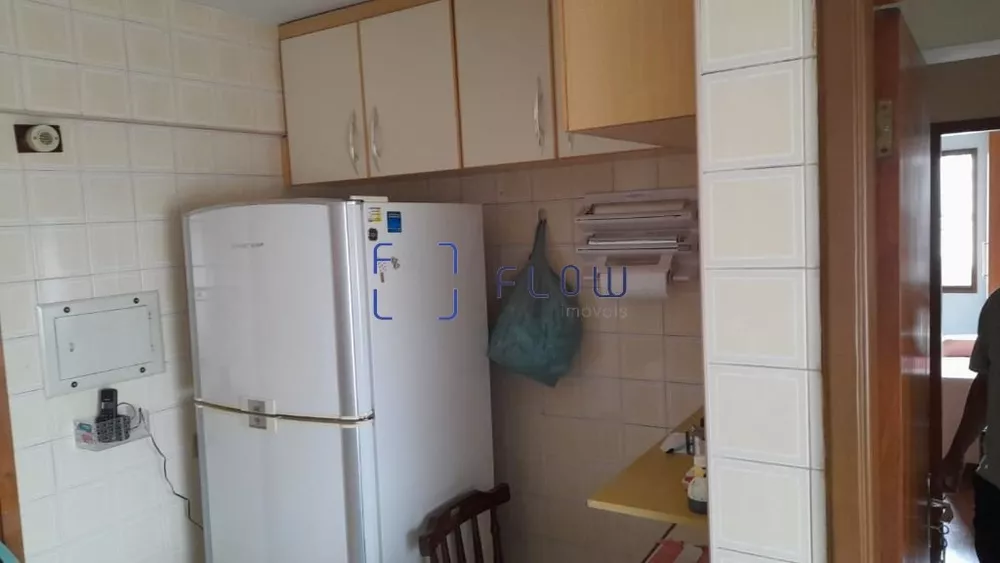 Apartamento à venda com 2 quartos, 72m² - Foto 4