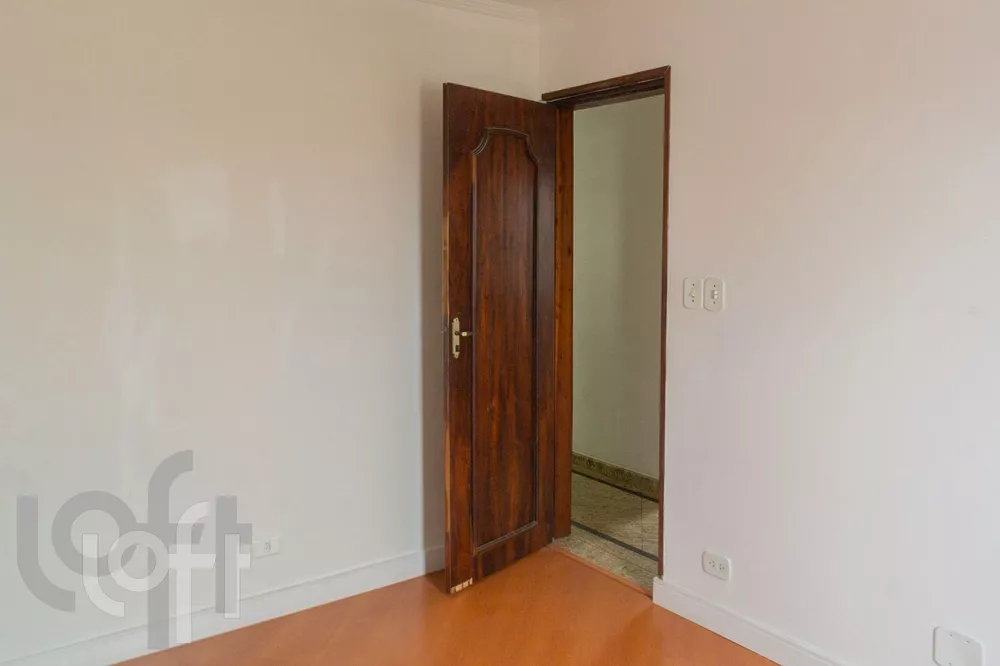 Apartamento à venda com 3 quartos, 80m² - Foto 2