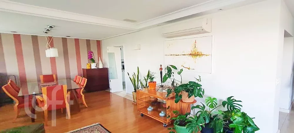 Apartamento à venda com 4 quartos, 190m² - Foto 4