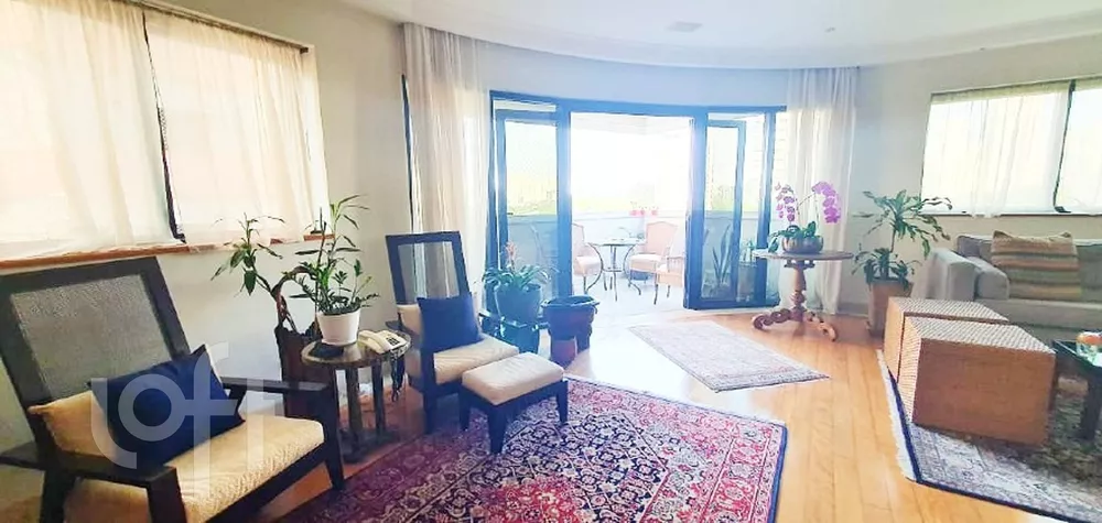 Apartamento à venda com 4 quartos, 190m² - Foto 2