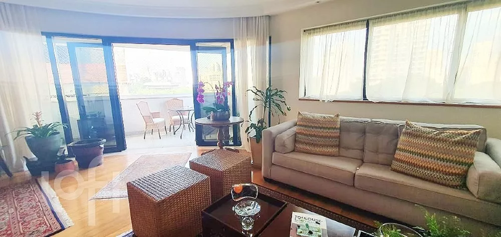 Apartamento à venda com 4 quartos, 190m² - Foto 3