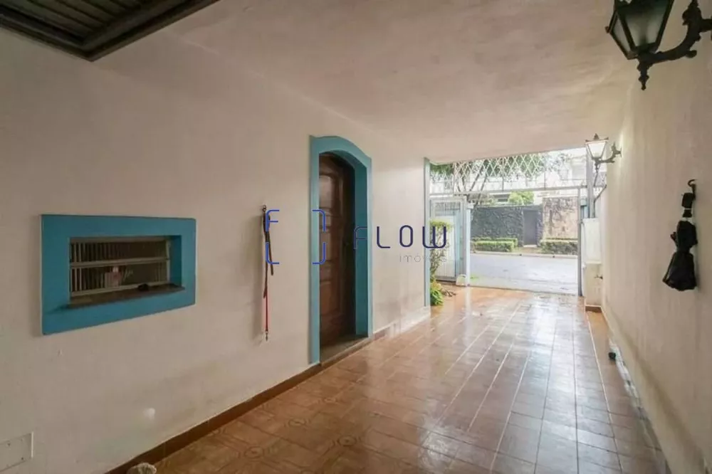 Casa à venda com 3 quartos, 218m² - Foto 4