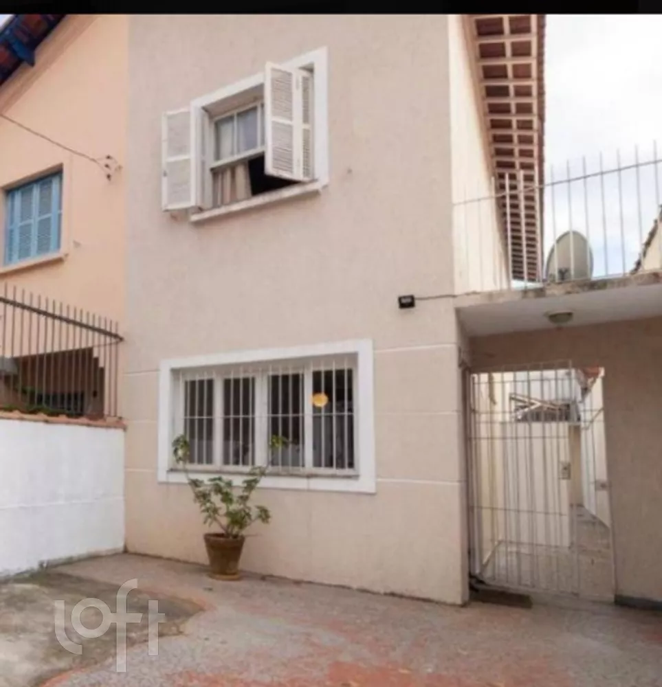 Casa à venda com 2 quartos, 130m² - Foto 1