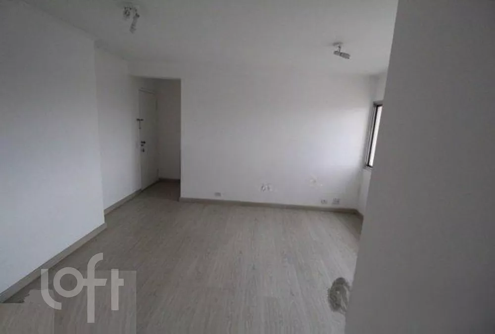 Apartamento à venda com 2 quartos, 70m² - Foto 2