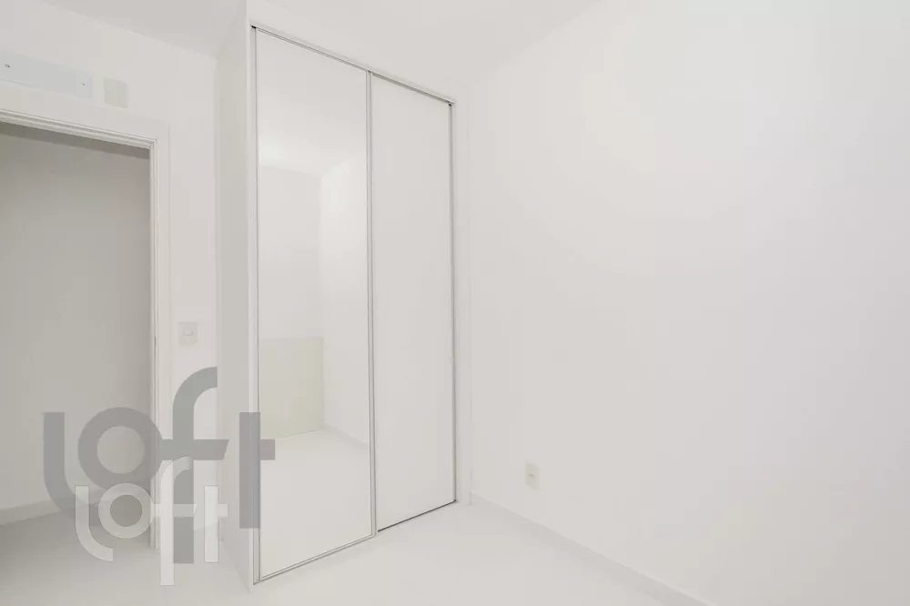 Apartamento à venda com 2 quartos, 67m² - Foto 3