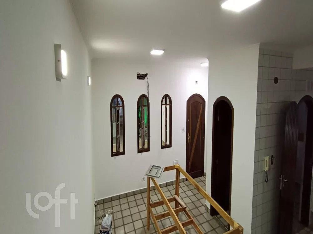 Casa à venda com 2 quartos, 100m² - Foto 2