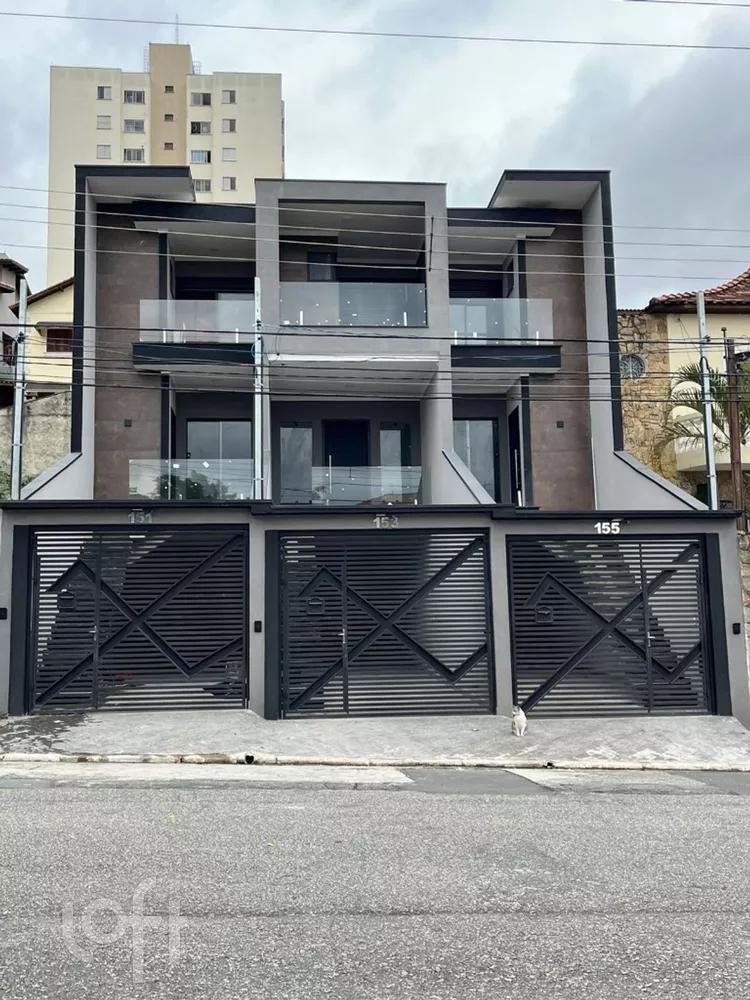 Casa à venda com 3 quartos, 237m² - Foto 1