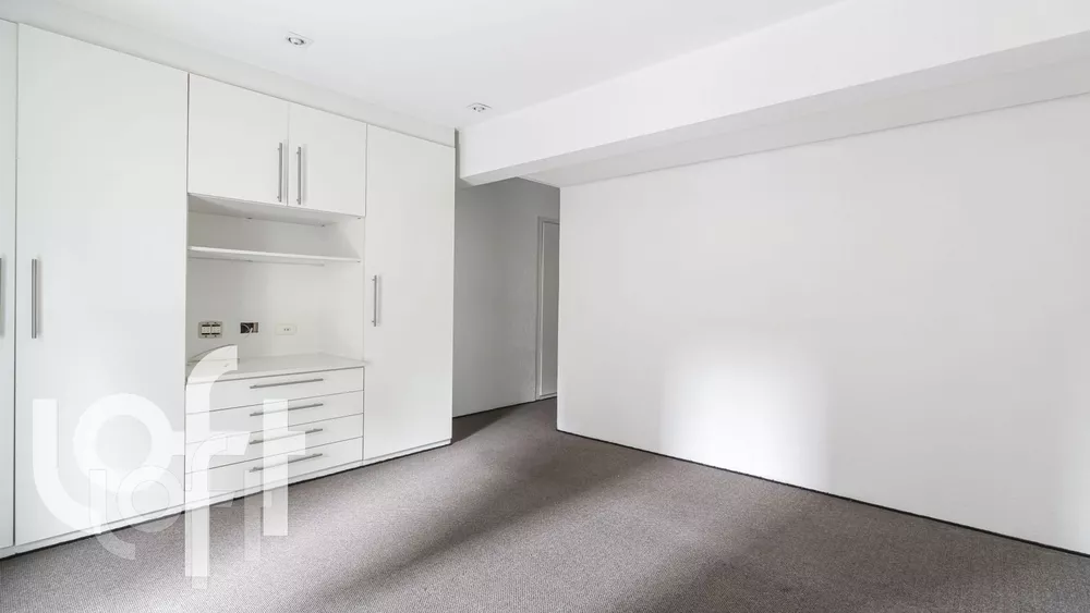 Apartamento à venda com 3 quartos, 130m² - Foto 3